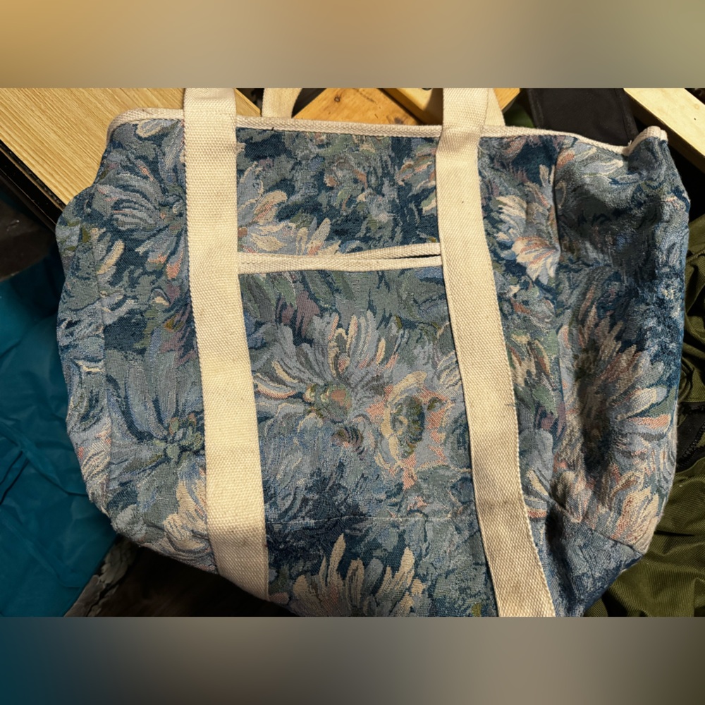 Floral Beach bag and suitcase (see pictures)